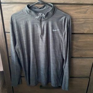 Nike dri-fit long sleeve 1/4 zip pull over